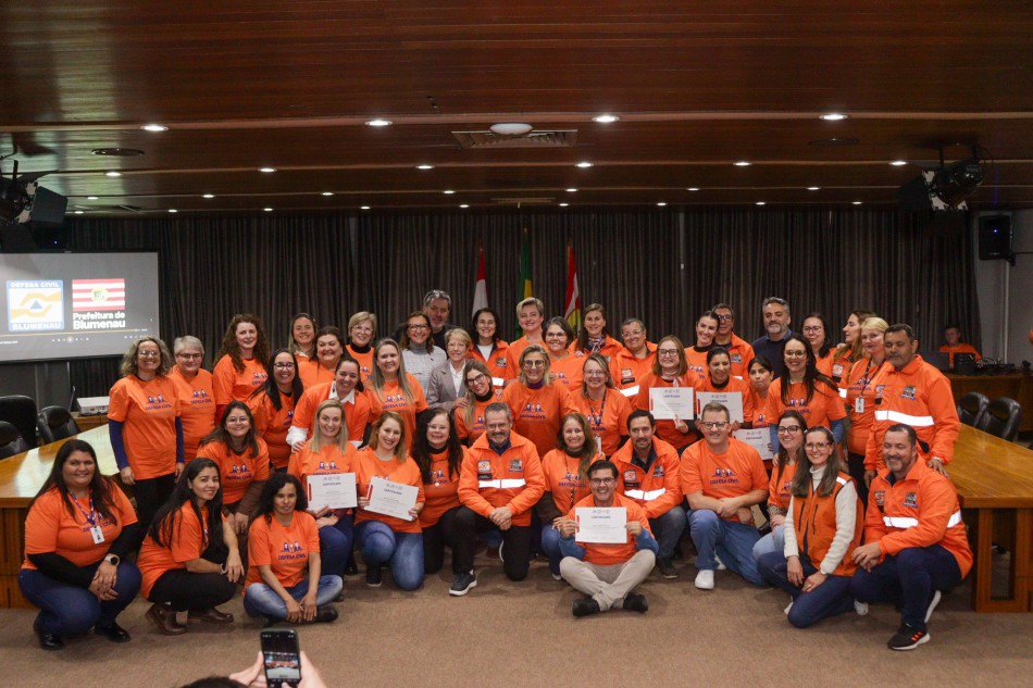 Profissionais da educação concluem capacitação em Defesa Civil em Blumenau