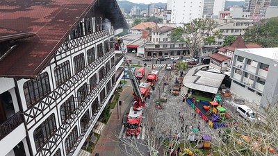 Simulado de evacuação da Prefeitura reúne 700 pessoas e encerra Julho Laranja em Blumenau