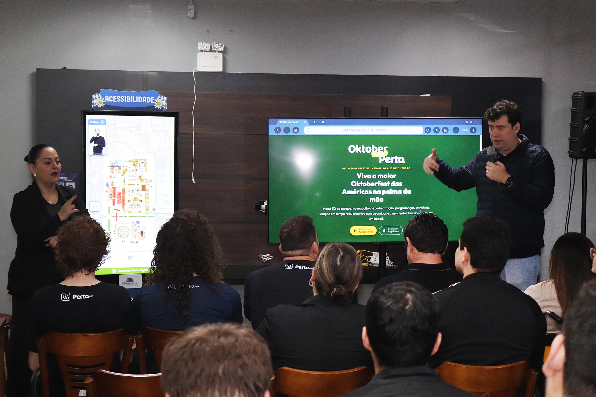 Oktoberfest Blumenau 2026 amplia acessibilidade com totens 3D e novo aplicativo de navegação