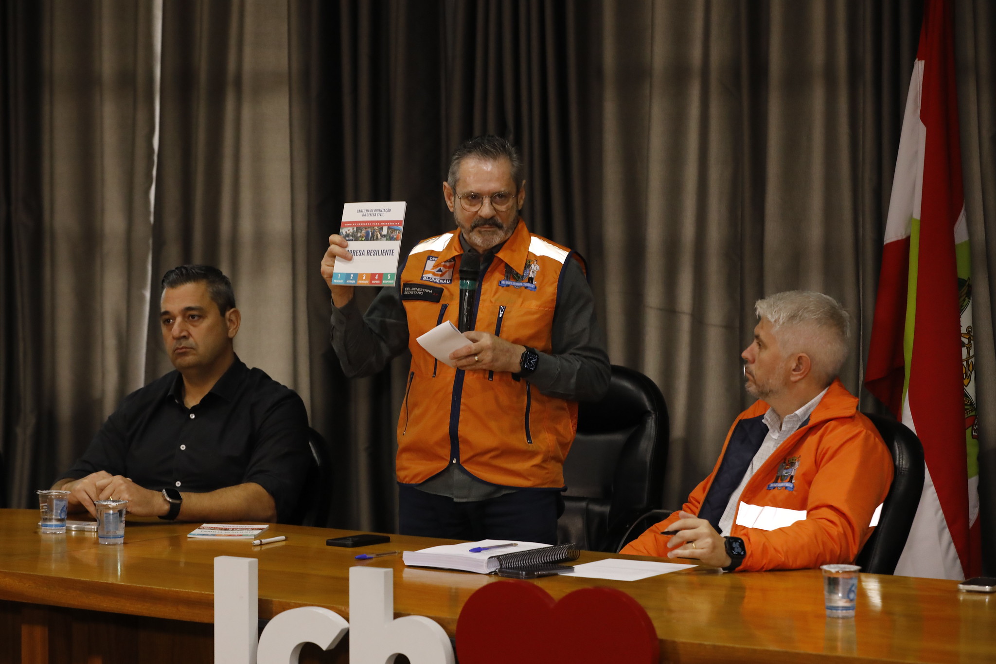 Blumenau apresenta modelo de prevenção a desastres em seminário em Lages