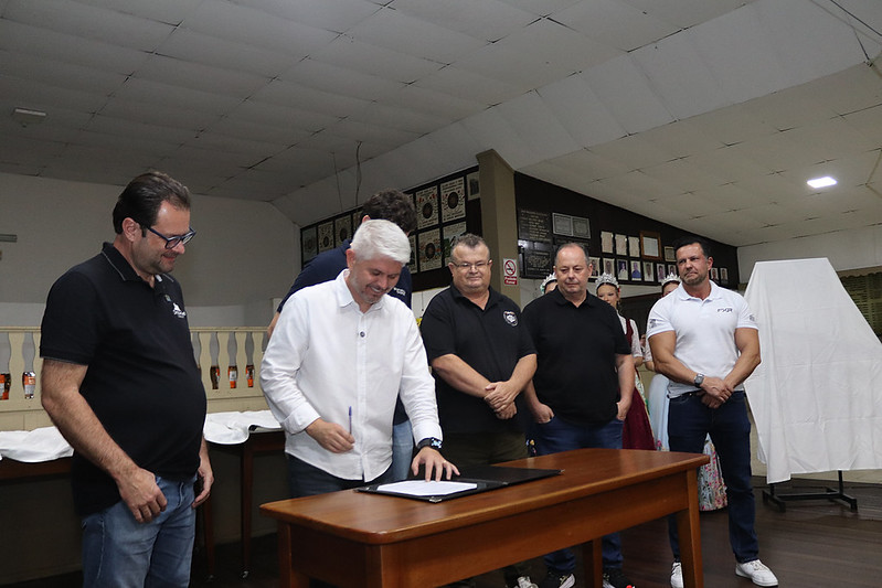 Oktoberfest Blumenau fortalece tradição dos Clubes de Caça e Tiro com novos equipamentos