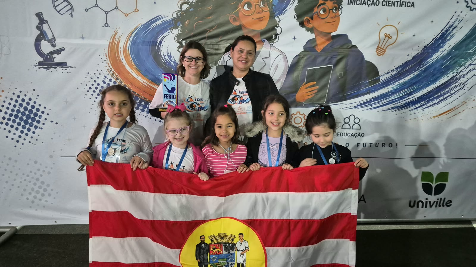 Escolas municipais de Blumenau levam oito prêmios em feira nacional de iniciação científica