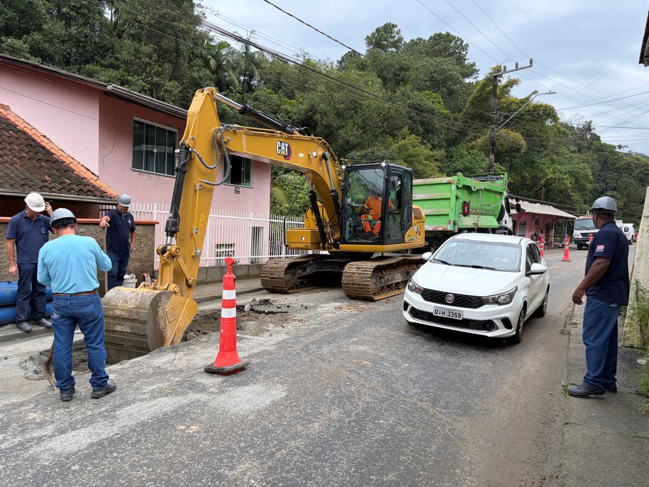 Trecho em obras está sinalizado, mas exige atenção de quem trafega pela região (Foto: Samae, Divulgação)