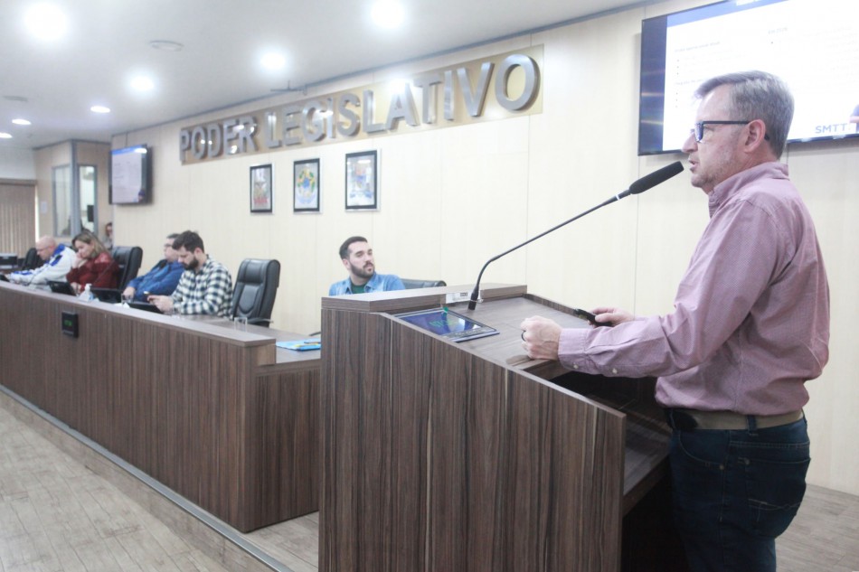 Secretaria de Trânsito e Transportes apresenta panorama das ações e metas na Câmara de Vereadores