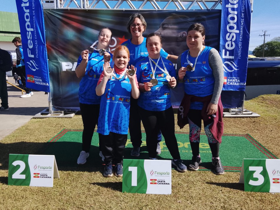 Atletas de Blumenau conquistam 95 medalhas no Parajesc 2026