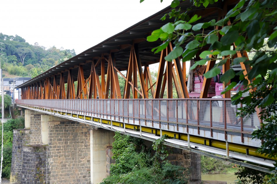 Prefeitura de Blumenau entrega reforma da passarela da Ponte do Salto