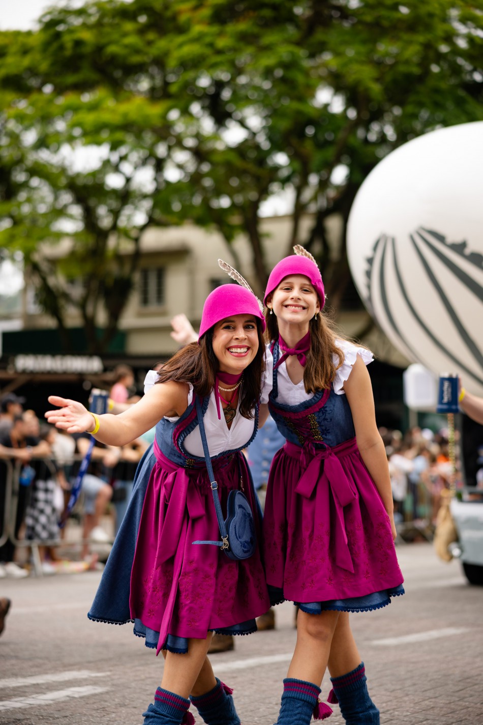 Oktoberfest Blumenau 2026 terá oito desfiles; confira datas, horários e novidades