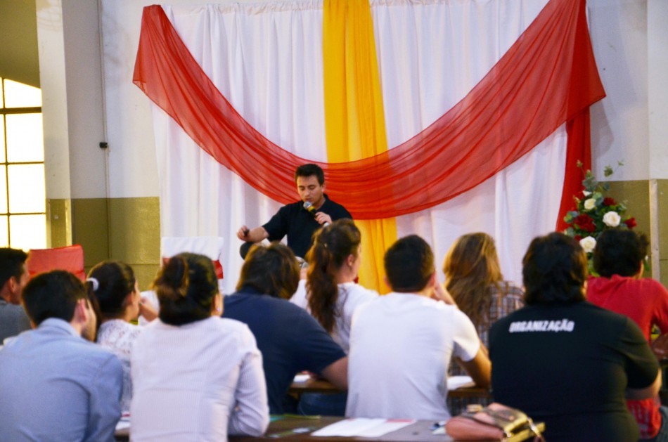 Prefeitura elabora projeto de melhoria do Conselho Municipal da Juventude