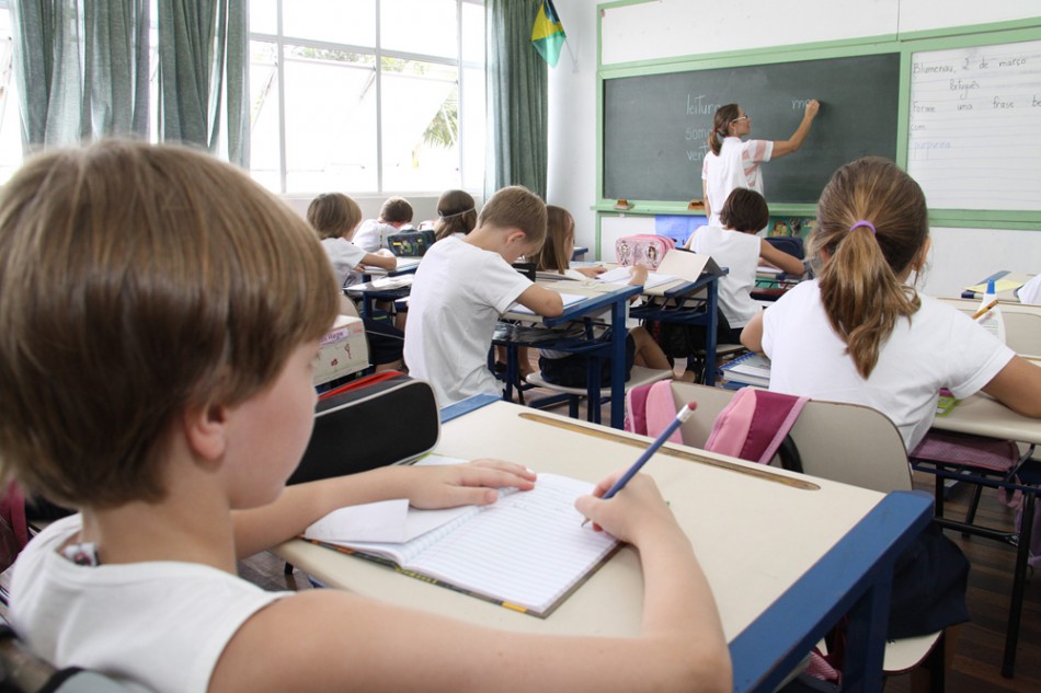 Segunda etapa da matrícula no ensino fundamental acontece em fevereiro