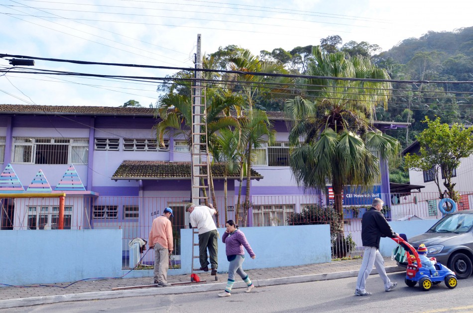 Educação investe quase R$ 2 milhões em obras
