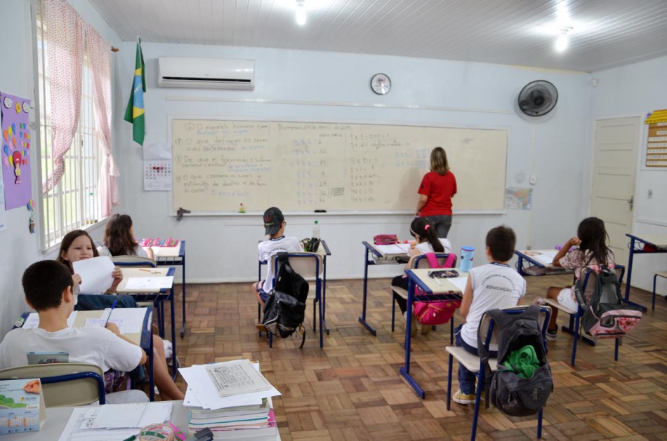 Aulas na rede municipal encerram nesta semana