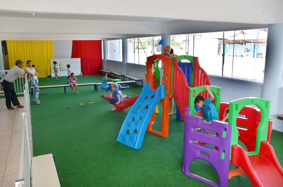 CEI Monteiro Lobato é contemplado com área recreativa coberta