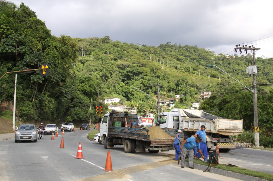 Obras na rua Dois de Setembro exigem atenção dos motoristas
