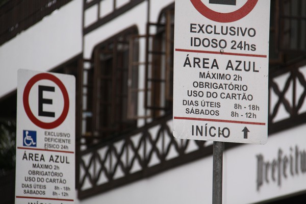 Área Azul conta com quatro postos de regularização para as "amarelinhas"