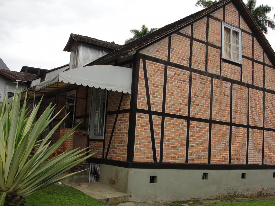 Norte-americanos visitam o Museu da Família Colonial
