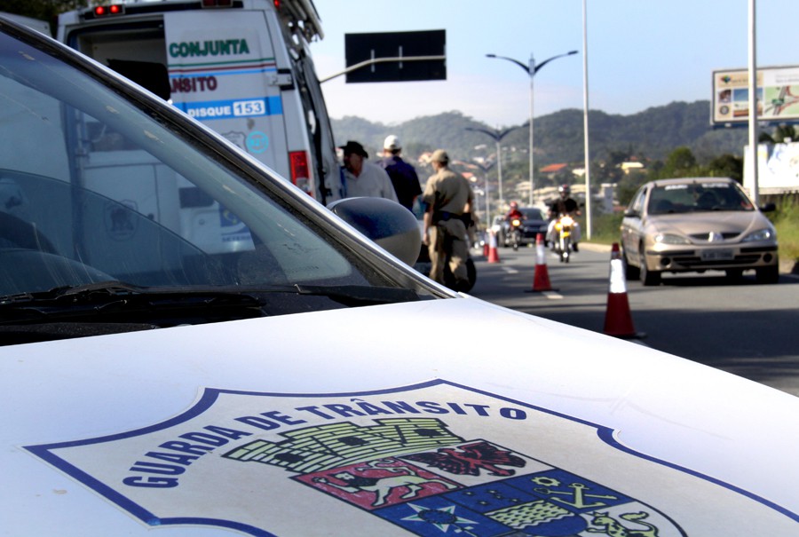 Guarda de Trânsito realiza duas blitze nesta segunda-feira