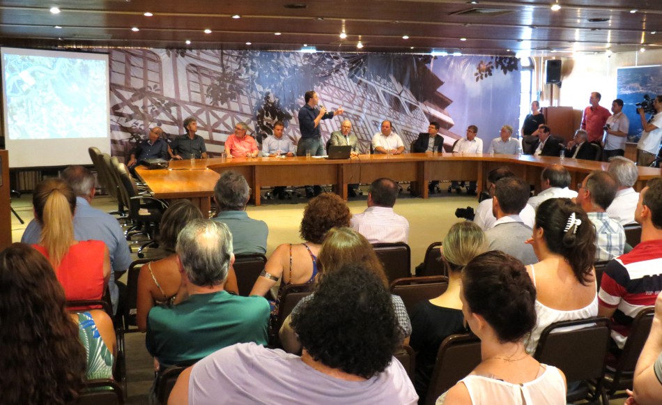 Prefeitura assina convênios com BID e Tribunal de Contas 