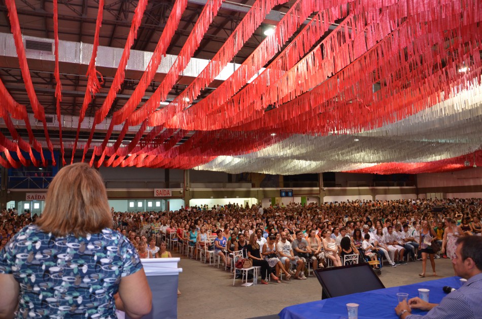 Cerimônia marca a abertura do ano letivo para 20 mil alunos