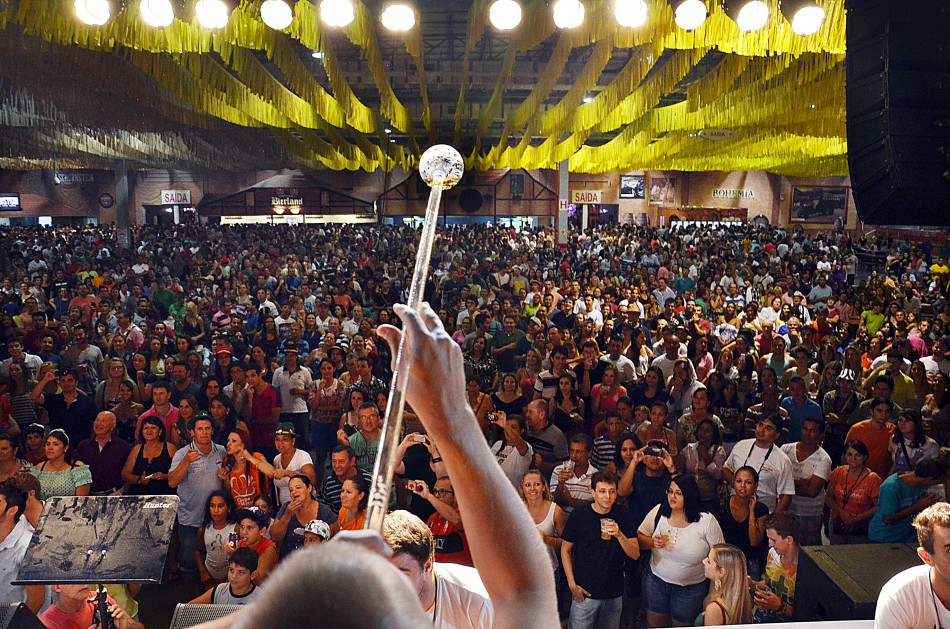 Sommerfest foi refresco para a noite quente dessa quinta-feira