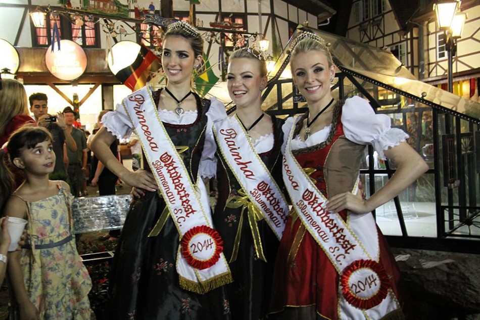 Realeza da 31ª Oktoberfest reina também na Sommerfest 2014