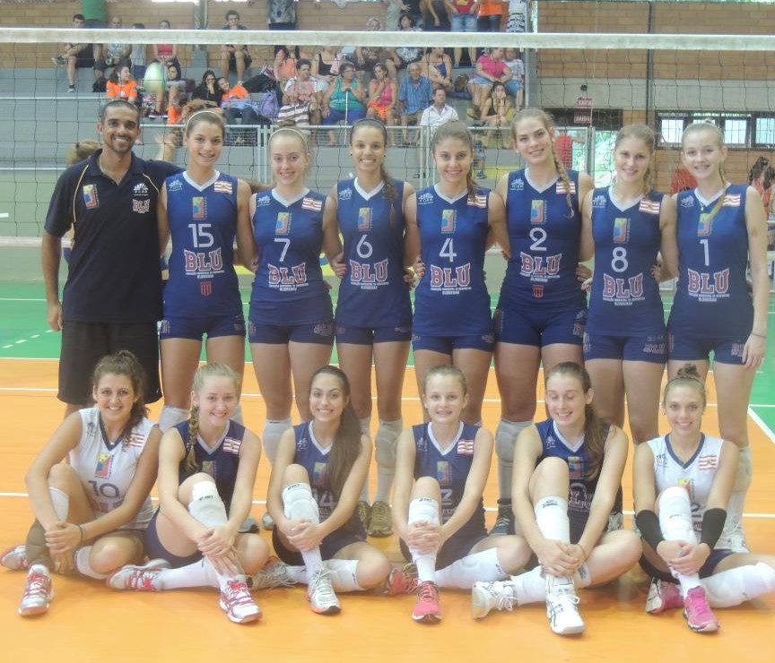 Equipe infantojuvenil do Bluvolei disputa Estadual em Blumenau