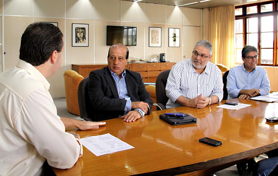 Presidente do TCU conhece pacote de transparência de Blumenau