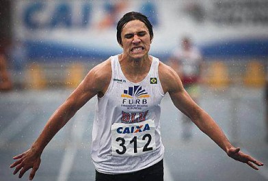 Atleta de Blumenau confirma vaga no Mundial de Atletismo Juvenil