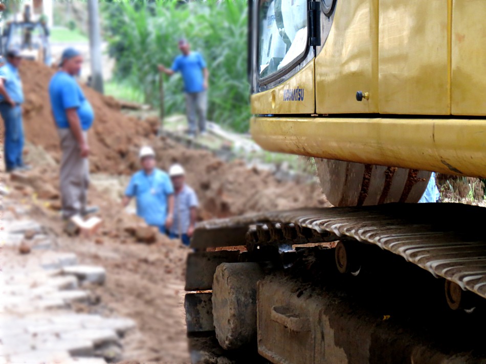 Obras na rua Bahia exigem atenção dos motoristas
