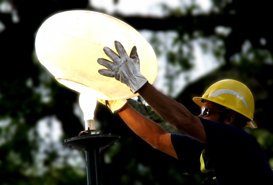 Sistema de iluminação da Beira-Rio recebe manutenção no final de semana