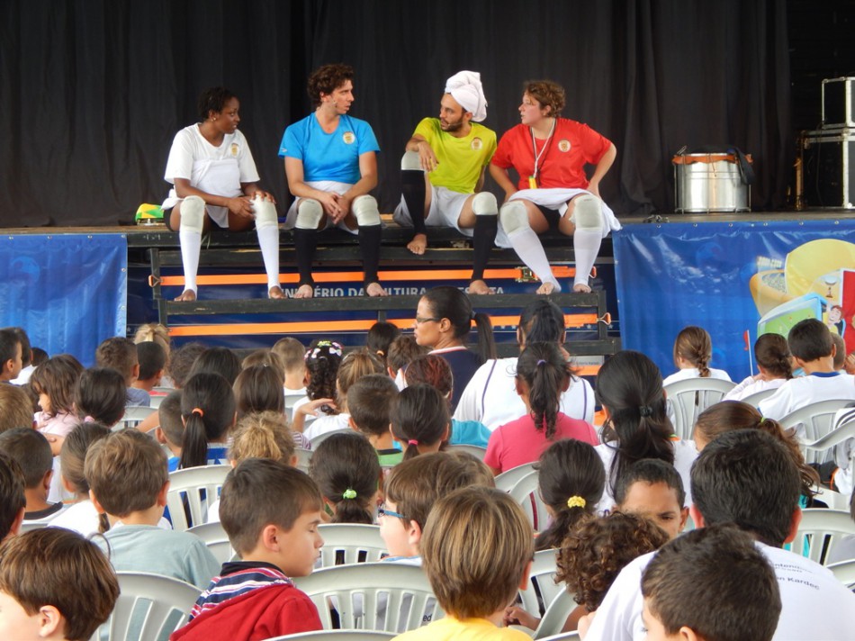 Projeto traz teatro gratuito para Blumenau