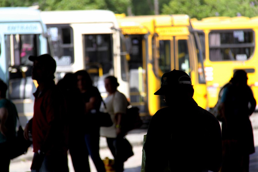 Transporte coletivo recebe reforço para o jogo do Brasil desta terça