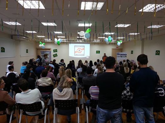 Palestra da Defesa Civil em empresa orienta colaboradores