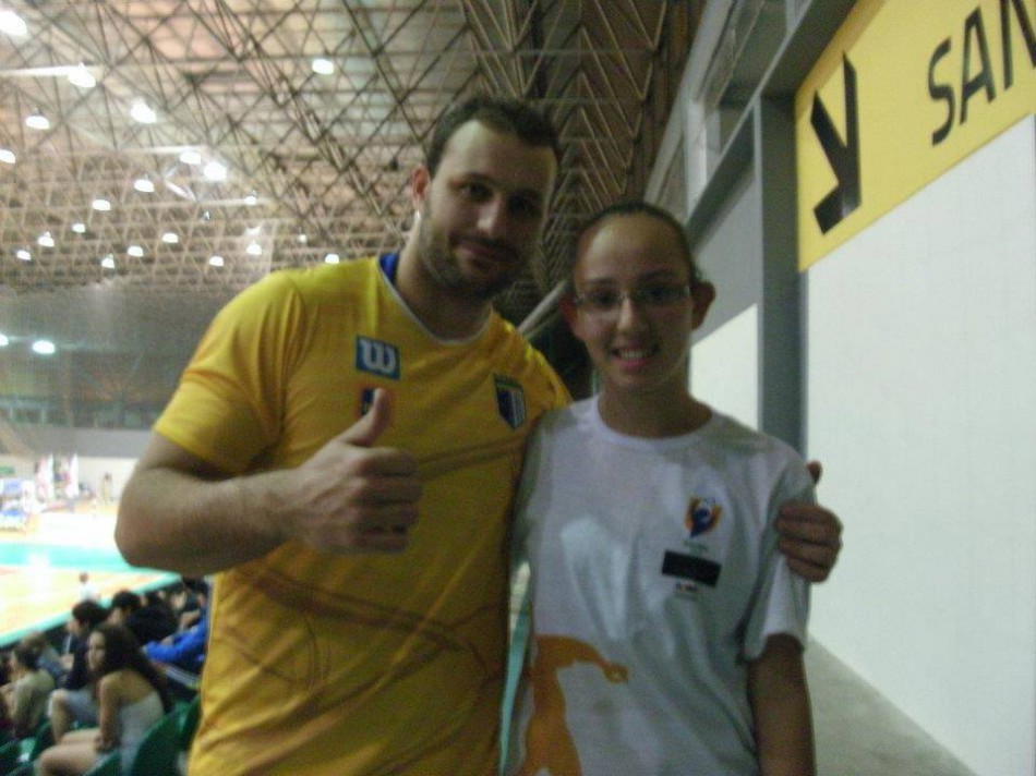 Blumenauense é convocada para disputar Mundial Juvenil de Handebol
