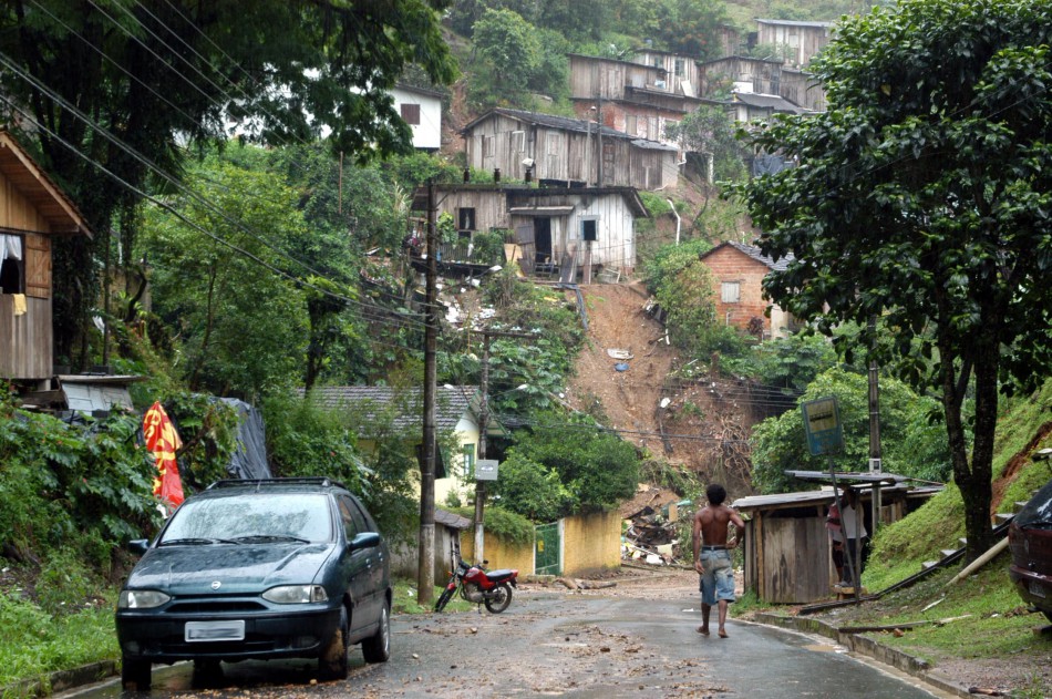 Defesa Civil reforça pedido de atenção a deslizamentos