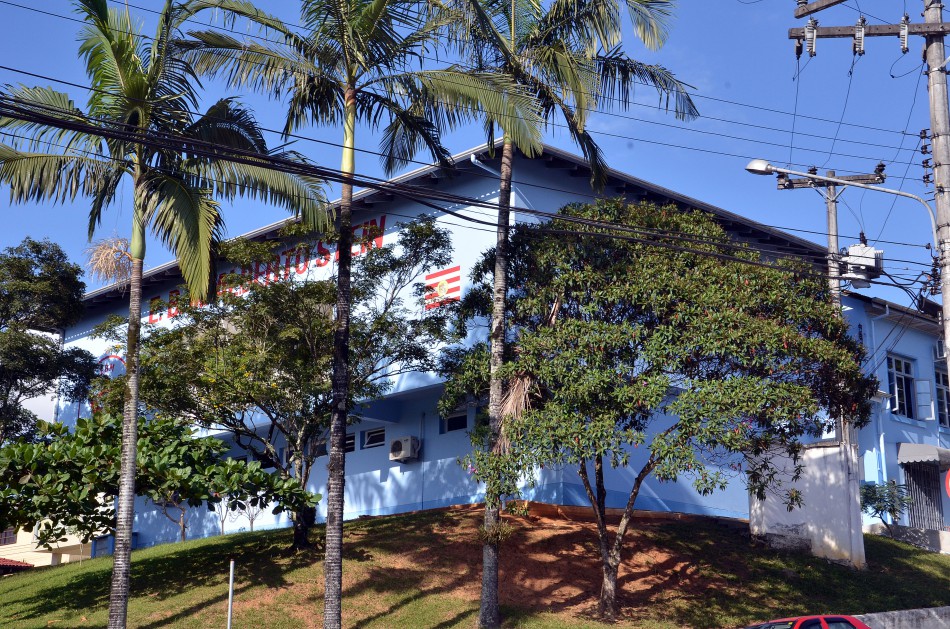 EBM Alberto Stein promove noite cultural