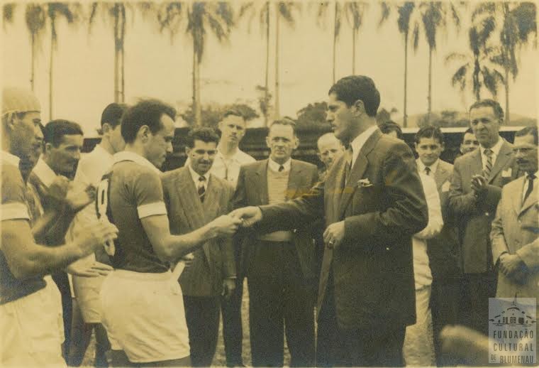 Memória Digital: Teixerinha, o mais popular de 1949