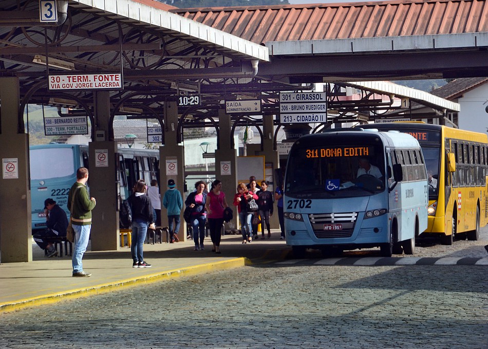 Usuários do transporte coletivo têm acesso gratuito à internet