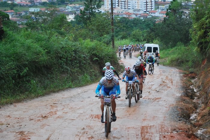 Ciclismo de Blumenau participa da XVI Volta a Santa Catarina 