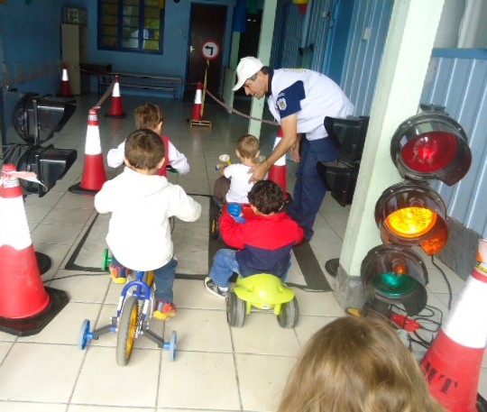 CEI Bruno Schreiber recebe Escola de Trânsito para ações educativas