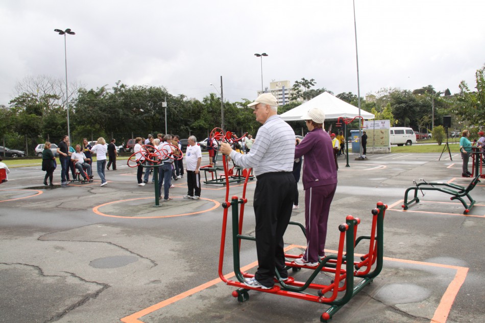 Parque Ramiro Ruediger ganha nova academia ao ar livre