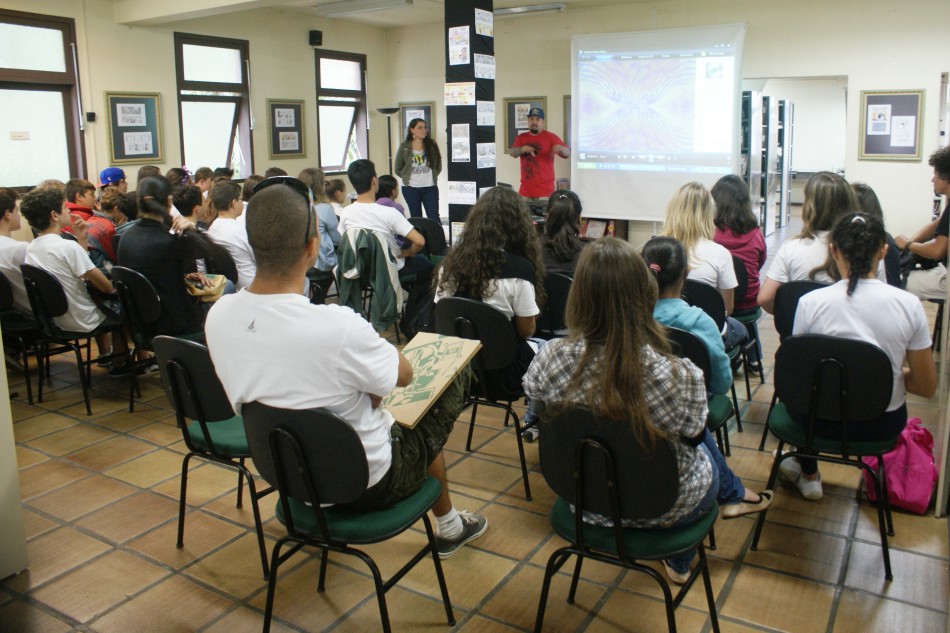 Biblioteca intensifica atividades na Semana do Livro
