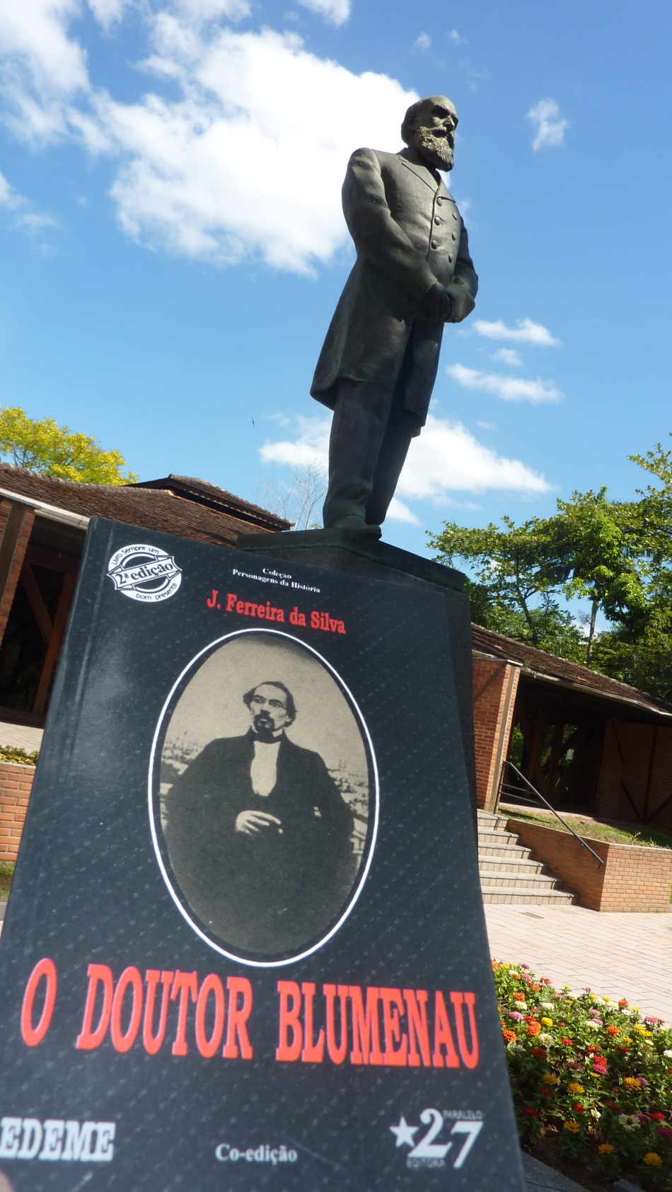 Chega o dia da entrega da homenagem ao fundador