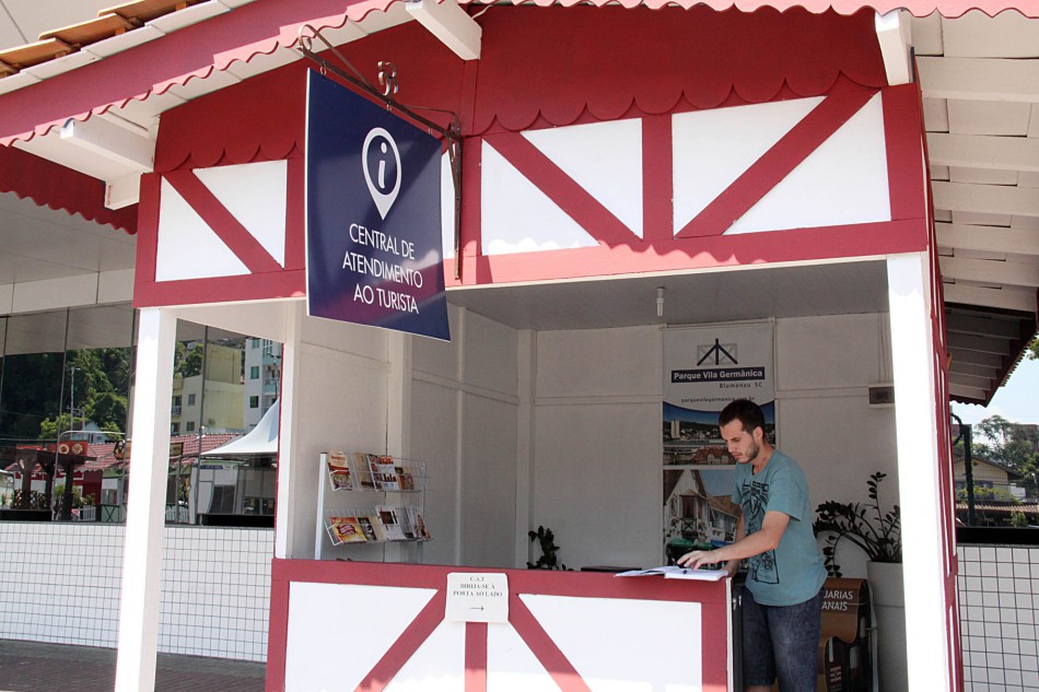 Oktoberfest 2014 terá novo Centro de Atendimento ao Turista
