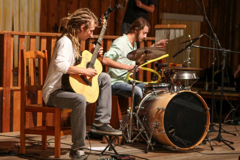 Burgonovo e Mueller fazem show na Fundação Cultural