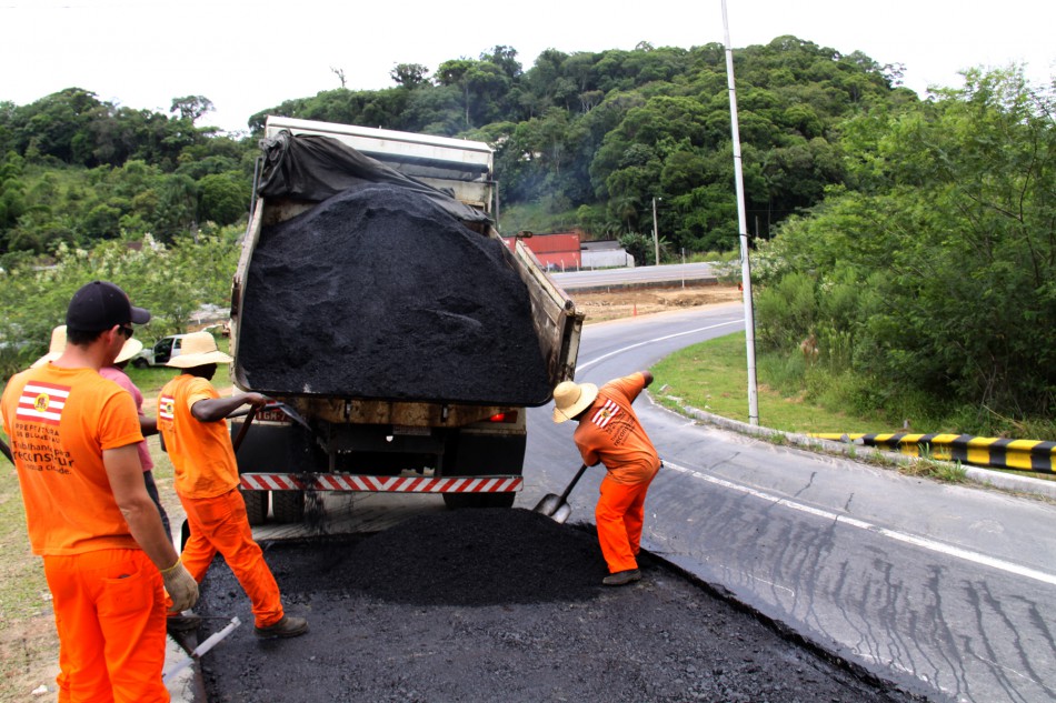 Via Expressa recebe manutenção asfáltica durante esta semana