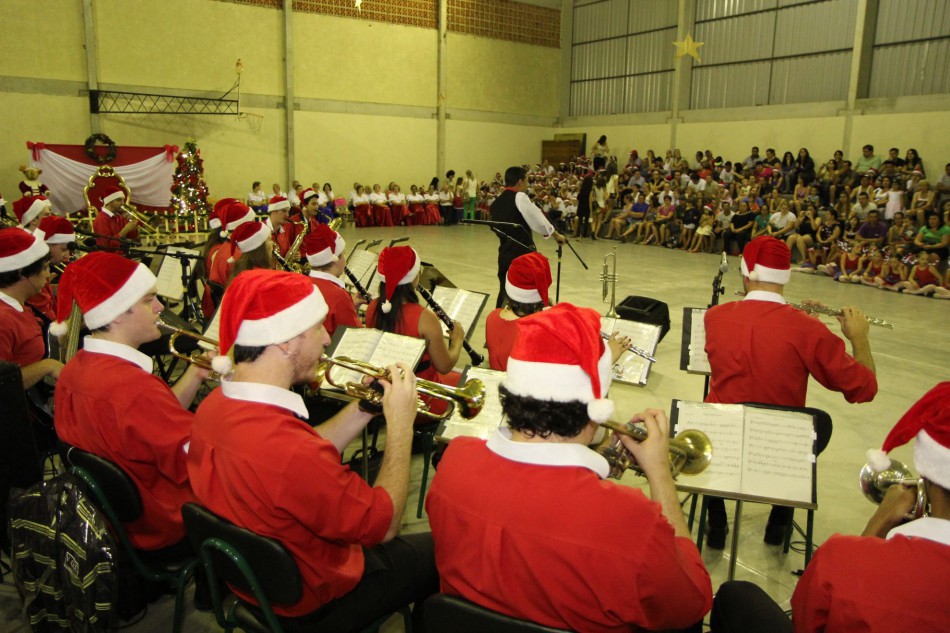 Projeto itinerante Natal nos Bairros começa nesta terça-feira