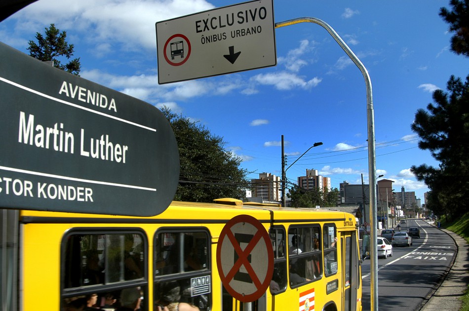 Prefeitura inicia recuperação asfáltica dos corredores de ônibus