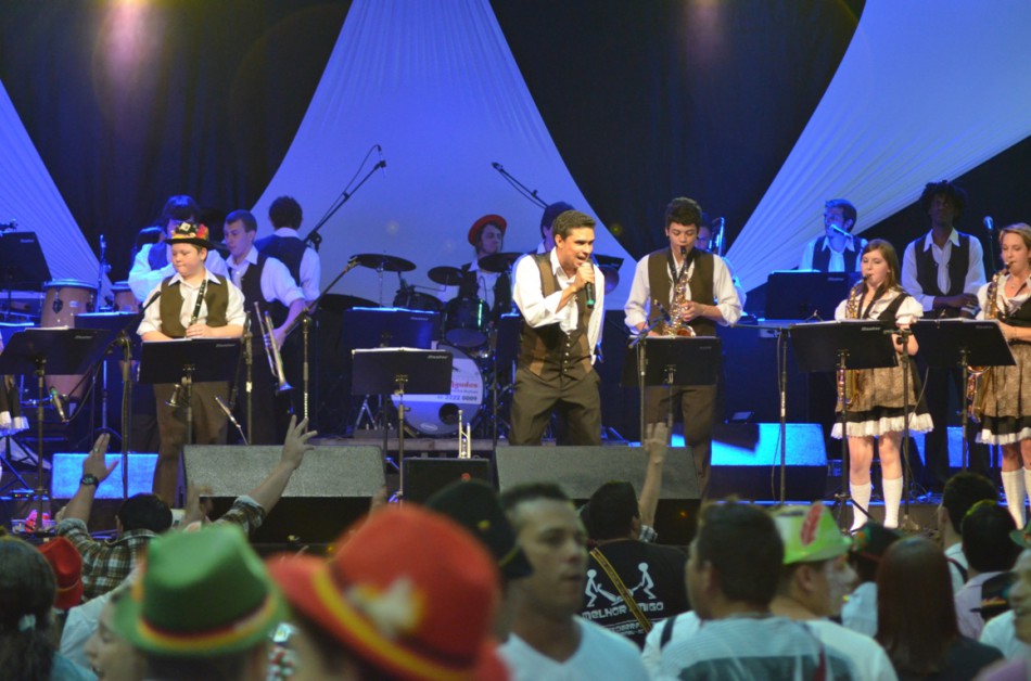 Banda Municipal é atração na Oktoberfest