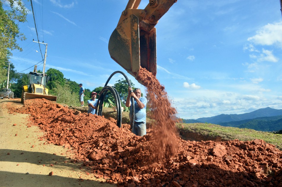 Samae beneficia moradores da rua Itapuí com instalação de booster