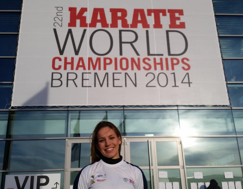 Blumenauense conquista bons resultados no Mundial de Karatê